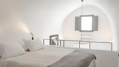 Ikies Santorini