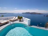 Ikies Santorini