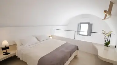 Ikies Santorini