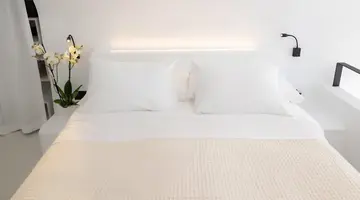 Ikies Santorini
