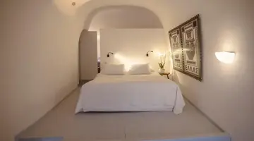 Ikies Santorini