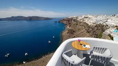 Ikies Santorini