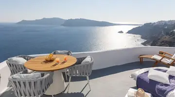 Ikies Santorini