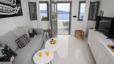 Ikies Santorini