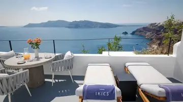Ikies Santorini