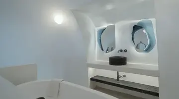 Ikies Santorini
