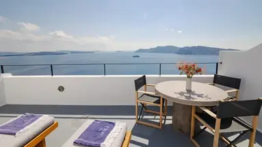 Ikies Santorini