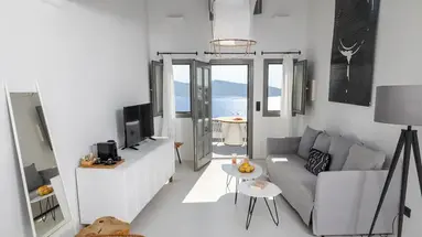 Ikies Santorini