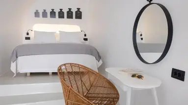 Ikies Santorini