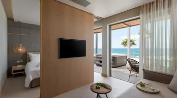 IKONES SEAFRONT LUXURY SUITES (Adults Only)