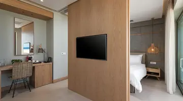 IKONES SEAFRONT LUXURY SUITES (Adults Only)