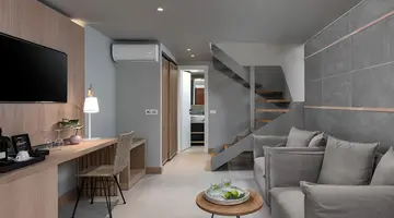 Ikones SeaFront Luxury Suites