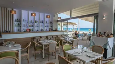 Ikones SeaFront Luxury Suites