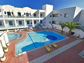 Ikones SeaFront Luxury Suites