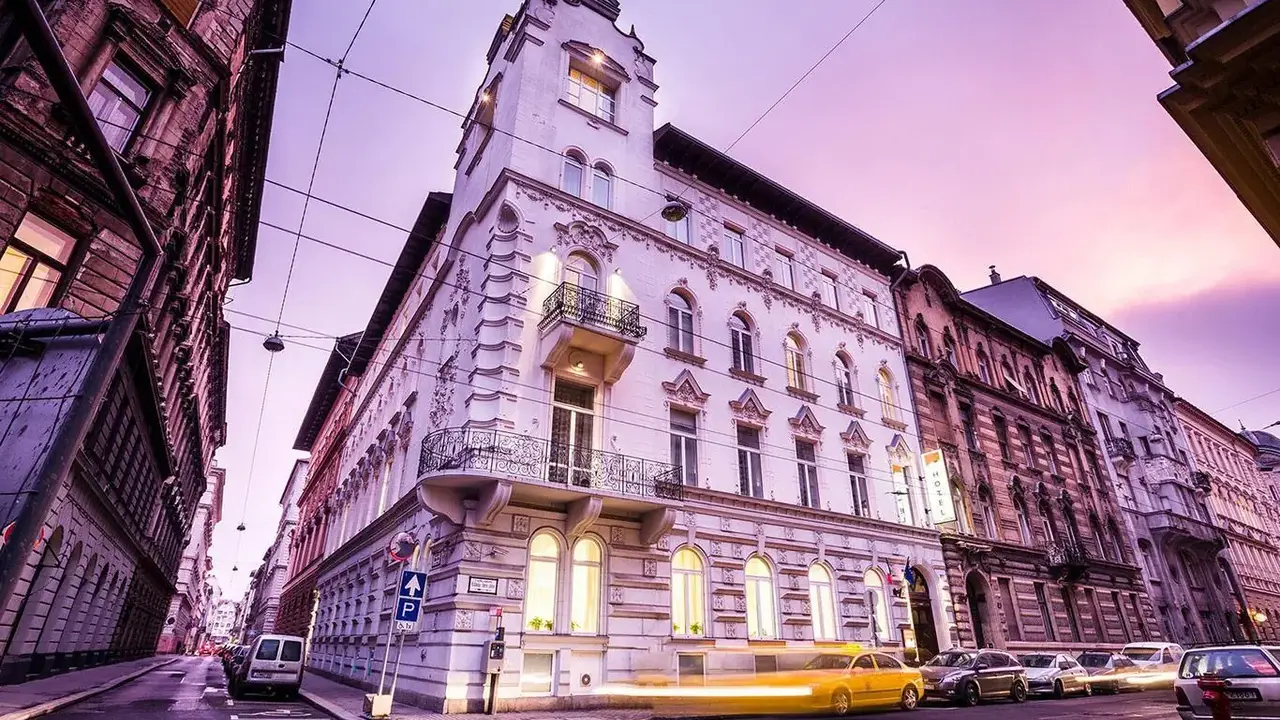 Ikonik Parlament