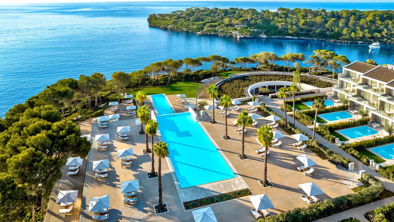 Ikos Porto Petro