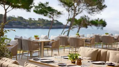 Ikos Porto Petro