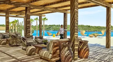 Ikos Porto Petro