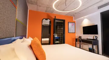 IKYK Hotel - IK Collection