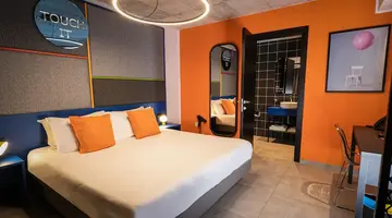 IKYK Hotel - IK Collection