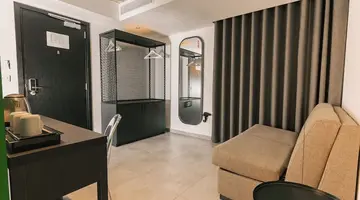 IKYK Hotel - IK Collection