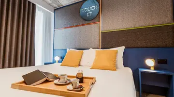 IKYK Hotel - IK Collection