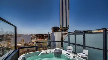 IKYK Hotel - IK Collection