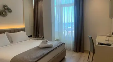 Iliad Hotel