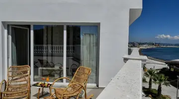 Iliad Hotel