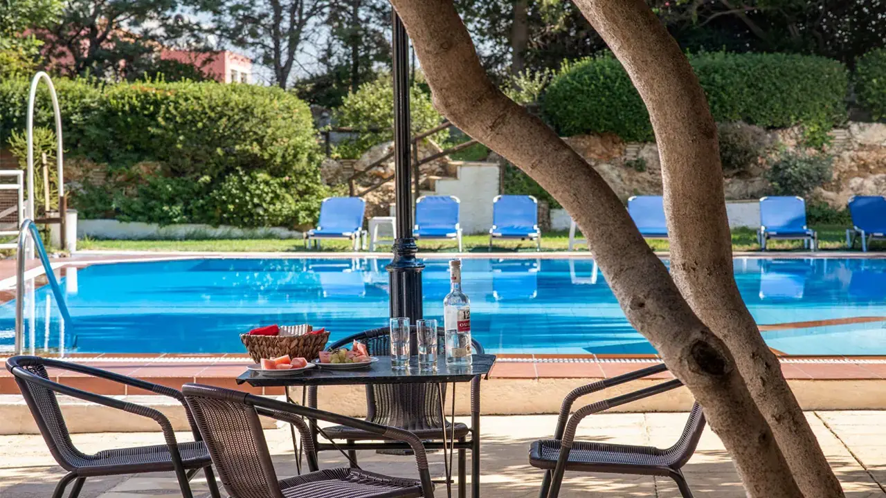 Iliostasi Beach Apartments