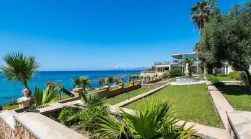 Illyssion Beach Resort