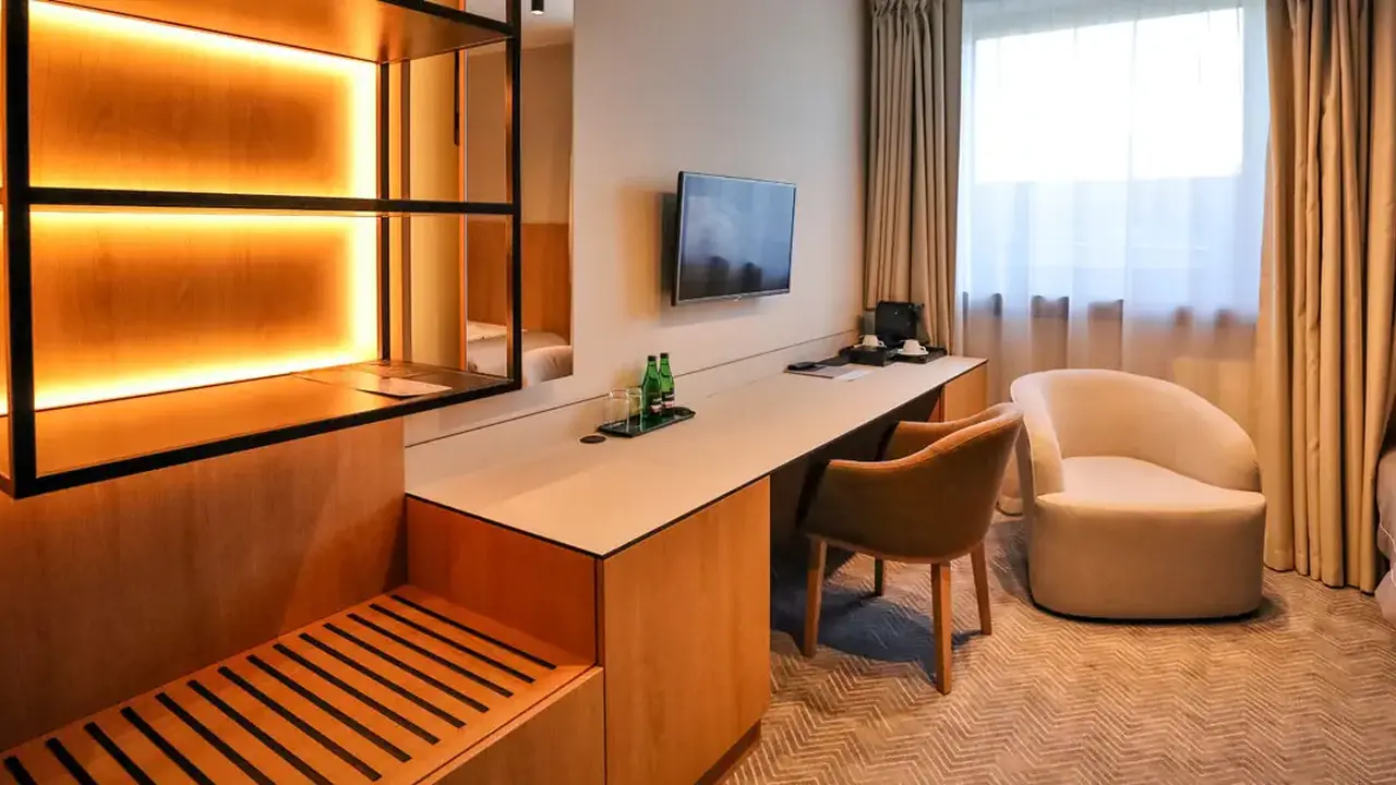 Ilonn Hotel