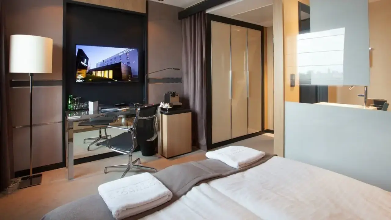 Ilonn Hotel