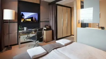 Ilonn Hotel