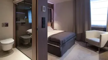 Ilonn Hotel