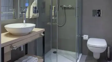 Ilonn Hotel