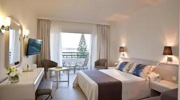 Imperial Island by Louis Hotels