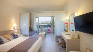 Imperial Island by Louis Hotels