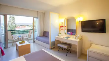Imperial Island by Louis Hotels