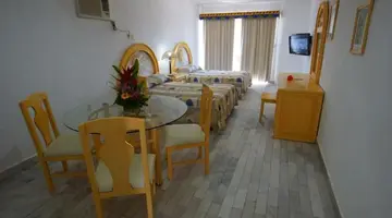 Imperial Las Perlas