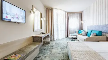 IMPERIAL RESORT