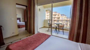 Imperial Shams Abu Soma ****