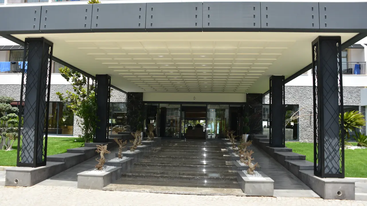 IMPERIAL TURKIZ RESORT HOTEL