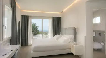 INFINITY RESORT TROPEA