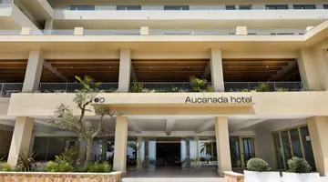 INMOOD AUCANADA HOTEL