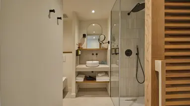 INMOOD AUCANADA HOTEL