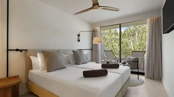 INMOOD AUCANADA HOTEL