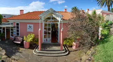 Inn & Art Hotel Gallery
