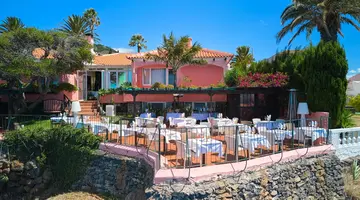 Inn & Art Hotel Gallery