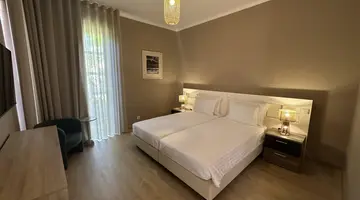 Inn & Art Hotel Gallery